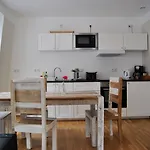 아파트 Trafford Sky Homes - 5 Min To Hauptbahnhof Nikolaistrasse *