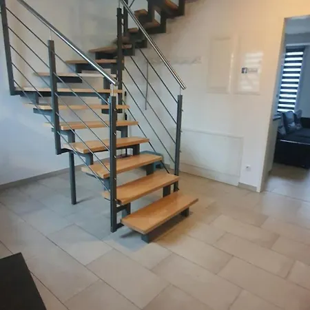Trafford Sky Homes - 5 Min To Hauptbahnhof Nikolaistrasse