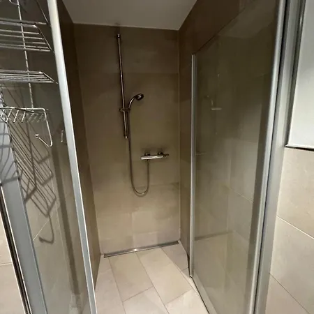 Trafford Sky Homes - 5 Min To Hauptbahnhof Nikolaistrasse Appartement