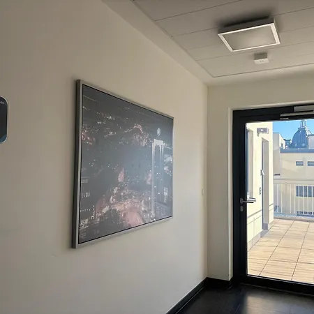Trafford Sky Homes - 5 Min To Hauptbahnhof Nikolaistrasse *