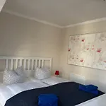 Apartman Trafford Sky Homes - 5 Min To Hauptbahnhof Nikolaistrasse Lipcse