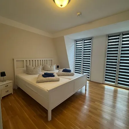 Trafford Sky Homes - 5 Min To Hauptbahnhof Nikolaistrasse *