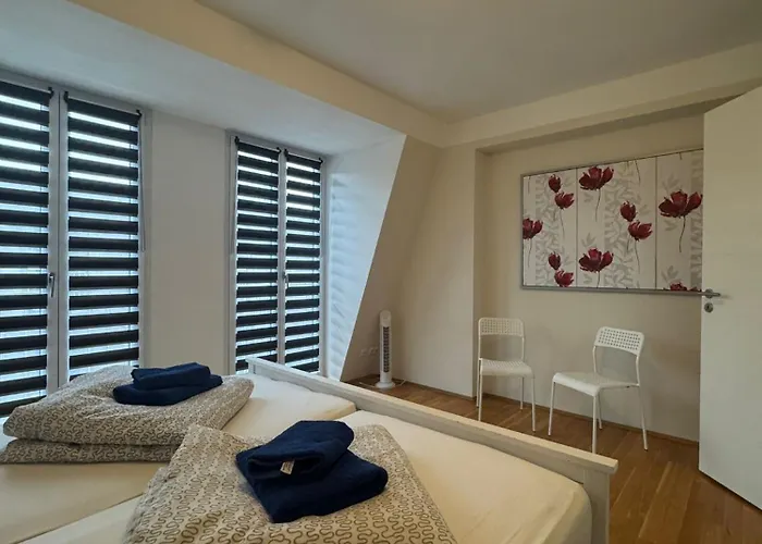 Trafford Sky Homes Appartement *