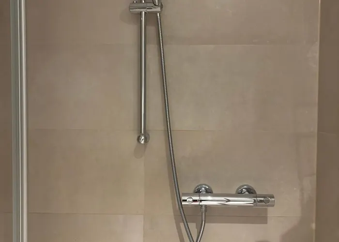 شقة Trafford Sky Homes