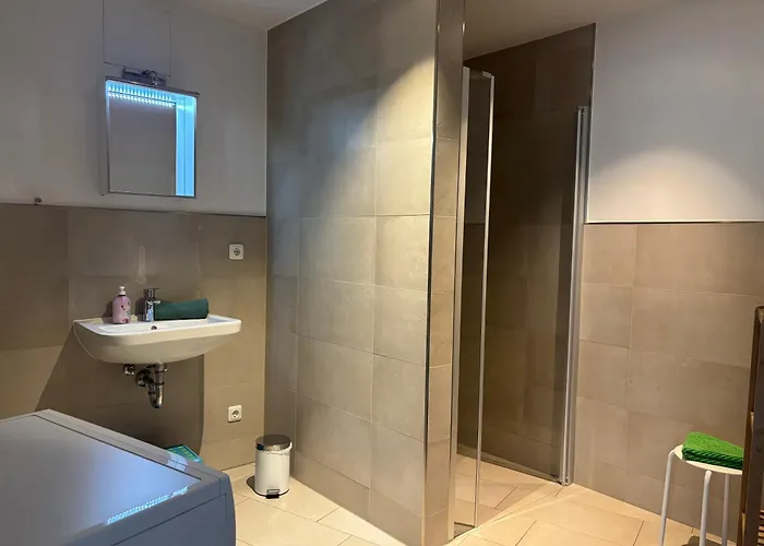 Trafford Sky Homes لبسيا